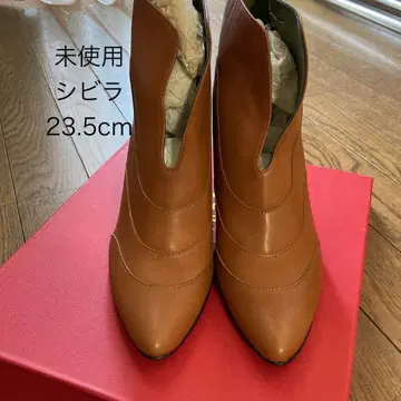 미사용 시빌라 숏부츠. 23.5cm