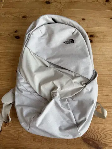 THE NORTH FACE 화이트 백팩