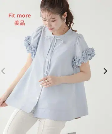 Fit more 볼륨 프릴 하프 슬리브 새상품급 라인 커버