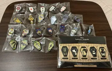 트위스티드 원더랜드 아이콘 핀즈 컬렉션 컴프 관계자