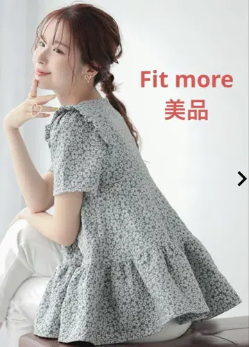 Fit more 플라워 자카드 티어드 상의 새상품급 360도 귀여움