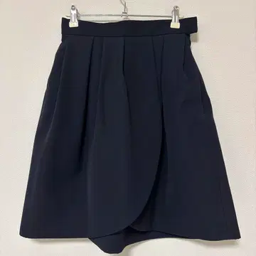 MADISONBLUE 매디슨 블루 무릎 기장 랩 스타일 스커트