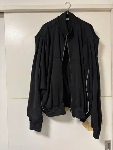 블랙 집업 자켓