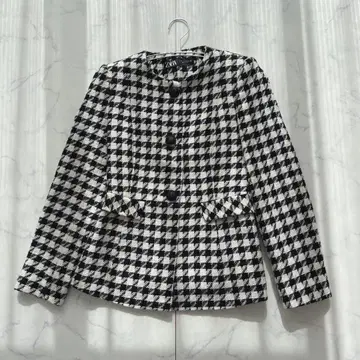 [ 새상품급 ] ZARA 하운드투스 트위드 노카라 자켓 페플럼 M사이즈