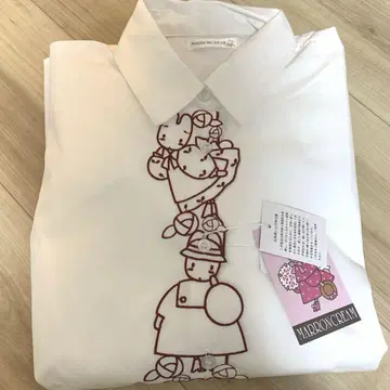 마롱크림 셔츠 자수 블라우스 M 사이즈 아베일