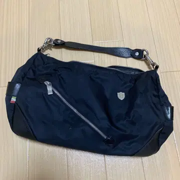 오로비안코 핸드백