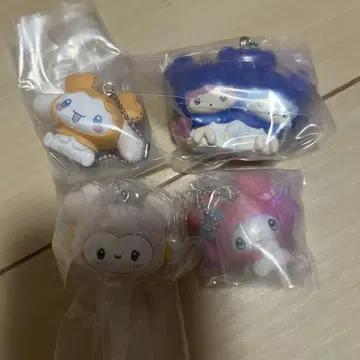 TWICE 산리오 가챠가챠