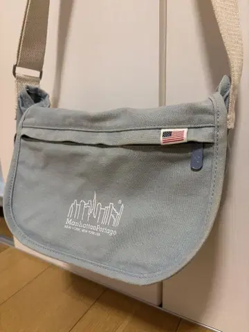 Manhattan Portage 라이트 블루 숄더백