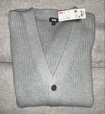 [ 완판템 새상품 ] 유니클로 미들 게이지 V넥 가디건 XL GRAY