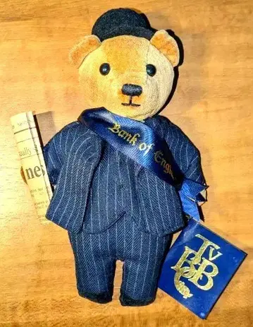 Bank of England/The Velveteen Bean Bear