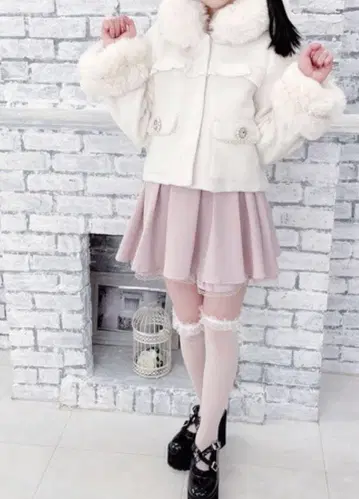 MARS 마즈 포켓 펄 장식 숏코트 화이트