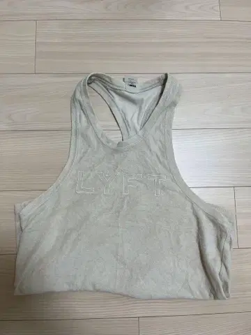 LYFT 베이지 탱크탑 크로스백