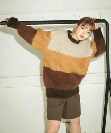멀티 보더 샤기 니트 KBF