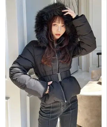 RESEXXY 숏 다운 자켓 블랙
