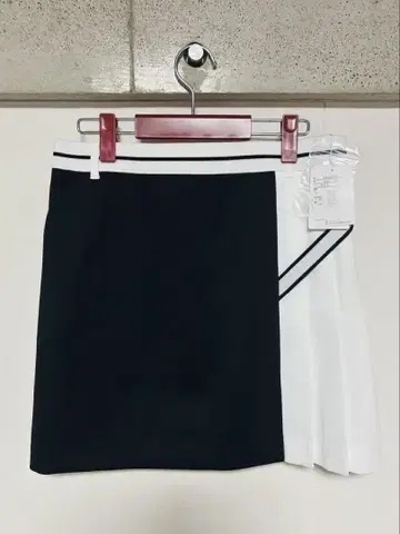 새상품 알치비오 스커트 사이즈 40 L 블랙/화이트