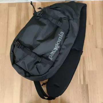 파타고니아 아톰 슬링 8L 블랙 48262 2025년