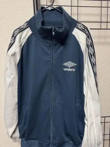 umbro 풀 지퍼 자켓 M 네이비/화이트