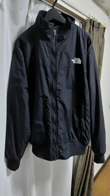 더 노스페이스 NP72331 점퍼 블랙