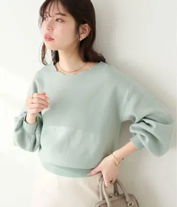 새상품 natural couture 내추럴 꾸뛰르 자수 스캘럽 니트