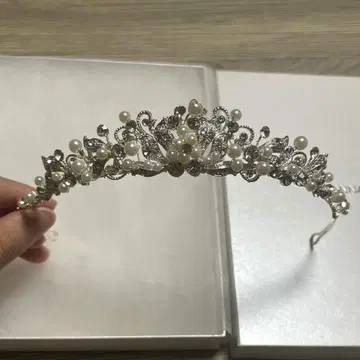 ANNAN WEDDING 낮은 티아라