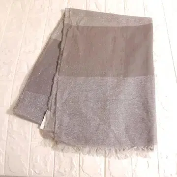미사용 PECHINCHAR 이탈리아제 라메사 얇은 소재 대형 스톨
