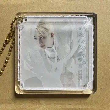 SEVENTEEN 준 아크릴 키링 아이의 힘