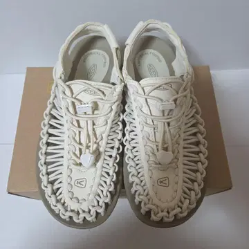 새상품급 킨 유니크 캔버스 23.5cm