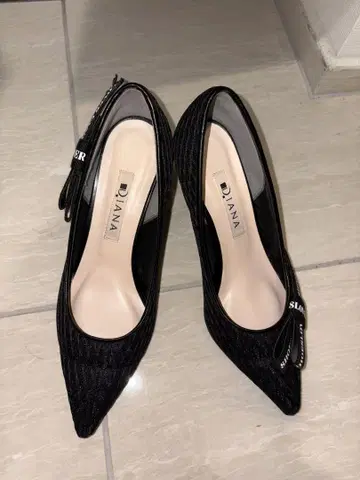 [ 21.5cm ] DIANA 다이애나 펌프스