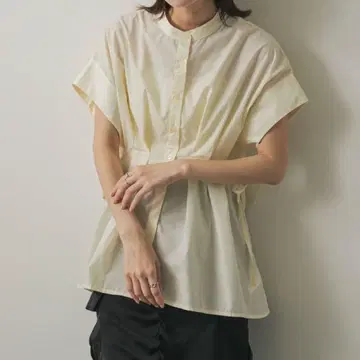 허리 턱 튜닉 블라우스 크림 새상품 택 포함 반팔