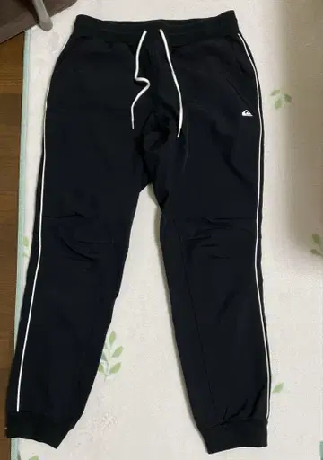 퀵실버 팬츠 방한
