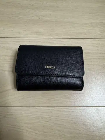 FURLA 블랙 3단 폴더형 지갑
