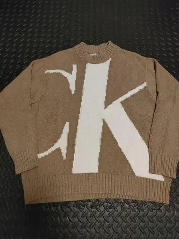 Calvin Klein 베이지 모크넥 니트 XL