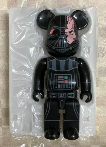베어브릭 DARTH VADER DAMAGE Ver. 400%