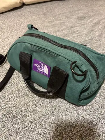 THE NORTH FACE 바디백 그린