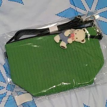 파밀리아 비오는날 보트형 미니백(뱀부)