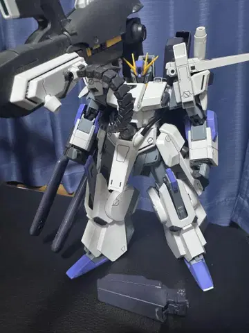 1/100 MG 마스터 그레이드 FAZZ Ver.Ka