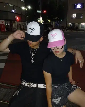 LUST DICE 캡 (블랙, 핑크)