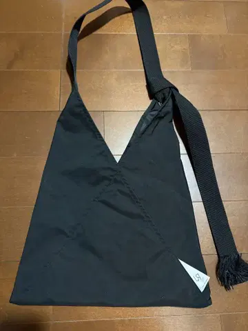LIVERAL 블랙 숄더백