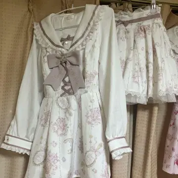 선착순 LIZ LISA 주얼리 패턴 셋업 화이트