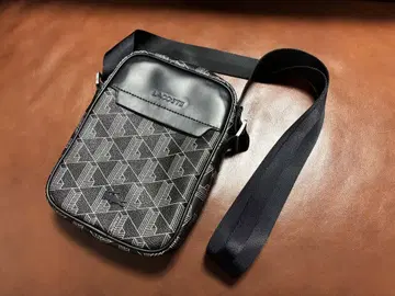 [ 새상품급 ] LACOSTE 로고 패턴 숄더백