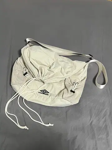 UMBRO 나일론 숄더백