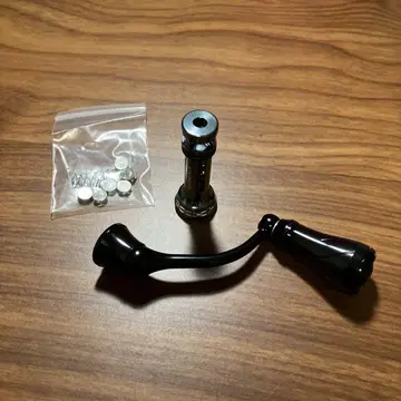 선착순 새상품급 다이와용 고메쿠사스 노브 40mm 핸들 스탠드