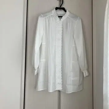 앤드러브 튜닉 블라우스