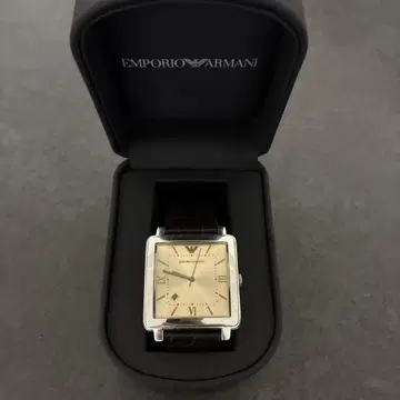 EMPORIO ARMANI 손목시계 20주년 스퀘어