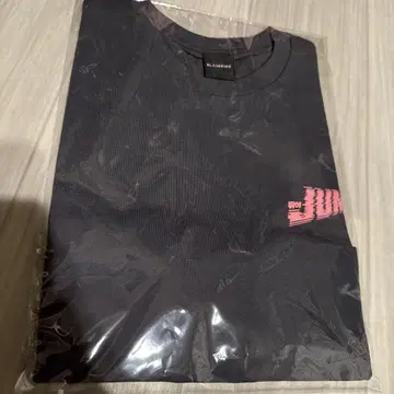 BLACKPINK JUMP 슬리브리스 T셔츠