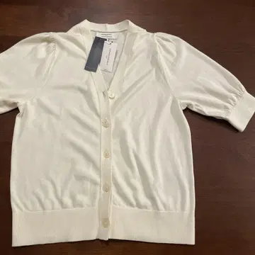 새상품 미사용 BANANA REPUBLIC 가디건
