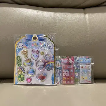 씰 세트 (후와후와 라비쨩 & 푸쿠푸쿠 아와와쨩) & 키링 2개