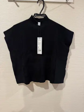 가격 인하 CFCL 반팔 니트 블랙 프리 사이즈