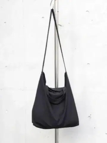 YOKO SAKAMOTO RESEARCHER BAG