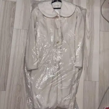 POWDERY FUR 코트 클리닝 완료